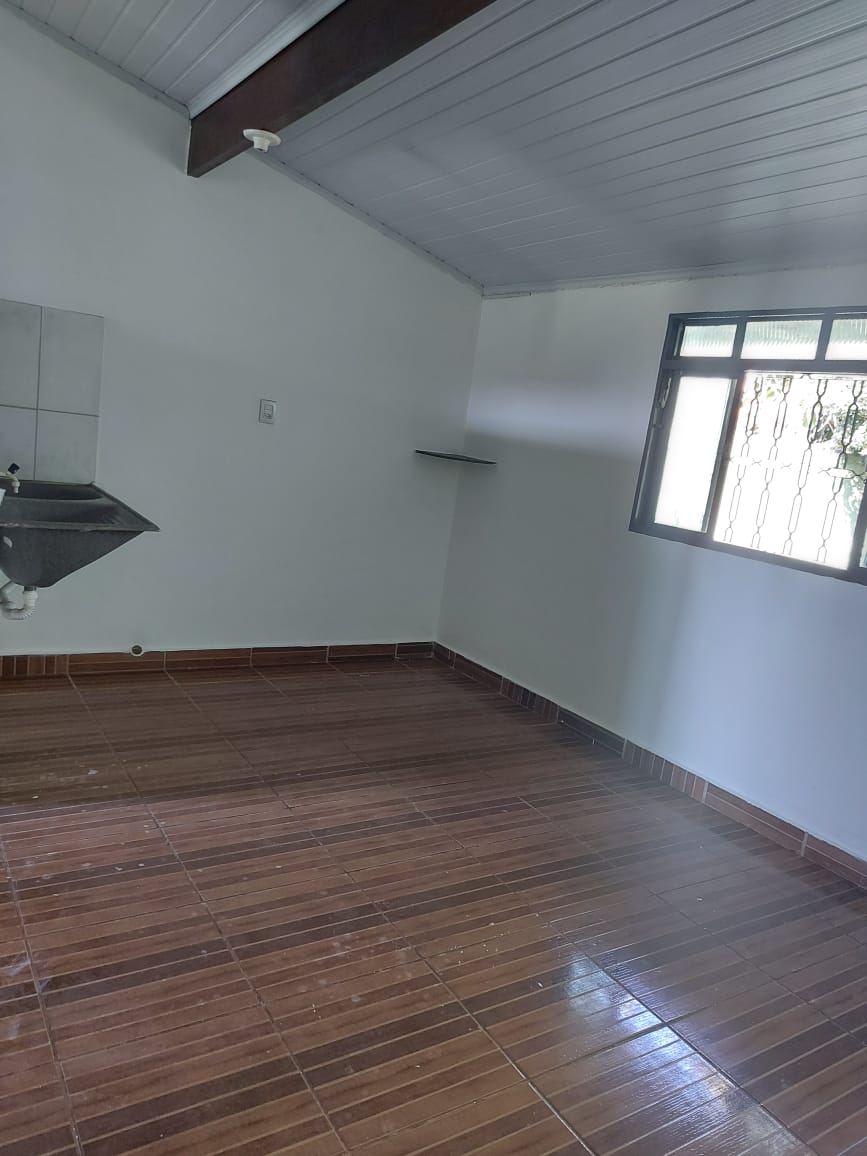VENDO CASA COM LOTE 360 M² NO JK 